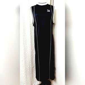 PUMA X NEW SKOOL RETRO DRESS IN BLACK Medium D6.5.1502